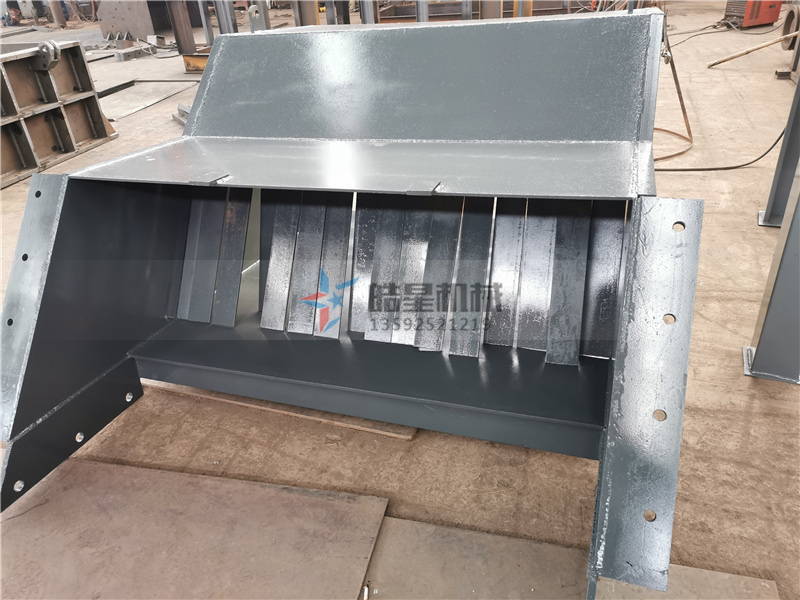 鋁型材破碎機上蓋部分 <a href='http://www.94mmp.cn/feilv/83.html' target='_blank'><span>鋁型材破碎機</span></a>上蓋部分