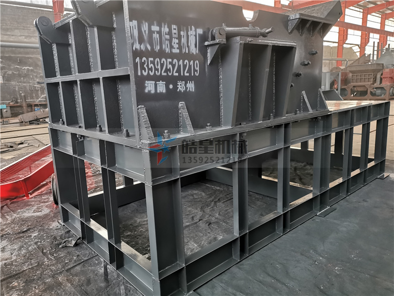 機(jī)鋁破碎機(jī)生產(chǎn)現(xiàn)場 機(jī)鋁破碎機(jī)生產(chǎn)現(xiàn)場